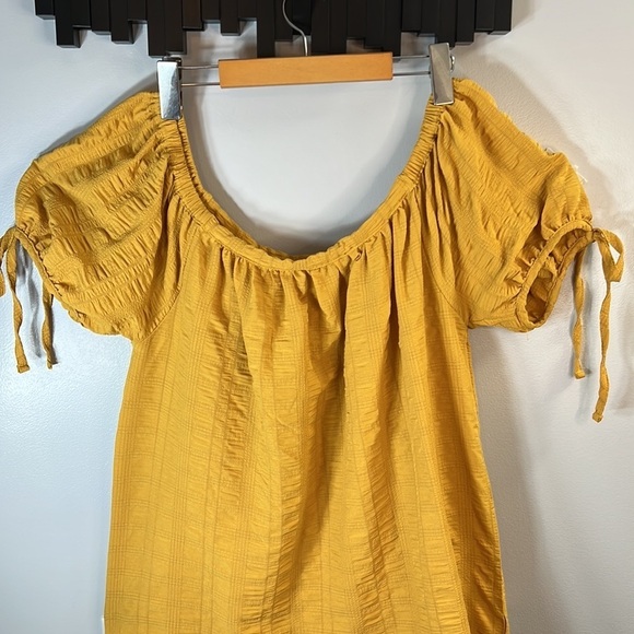 Harve Bernard Off The Shoulder Top Size Medium - Picture 4 of 8